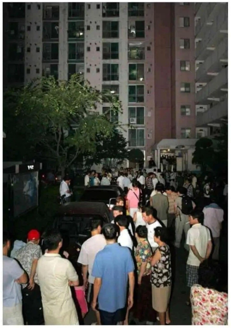 Screenshot_20221002-155729.jpg 경찰 두명 칼로 찔러 살해 후 도주한 사건