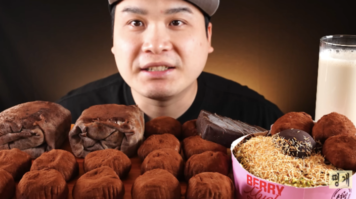 국반 한 그릇 값인데 없어서 못 사요"... '두쫀쿠'가 대체 뭐길래 < 음식/맛집 < 생활/문화 < 뉴스 < 기사본문 - MHN /  엠에이치앤