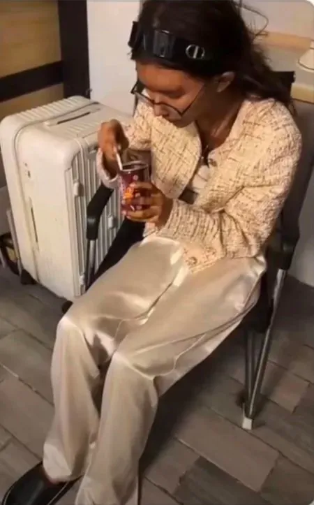 id104053222-bcc5e8c07d8e4793a5f69e8c94e244f1tplv-p14lwwcsbr-7.jpeg (소리O) 현재 중국에서 난리난 캄보디아 사기단지 중국인 피해자