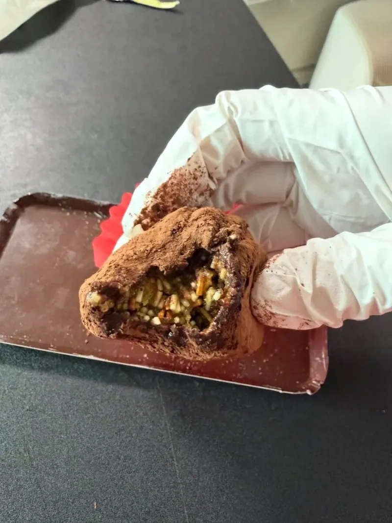 1000017444.jpg 두쫀쿠 카다이프 대신 소면 넣은 업체