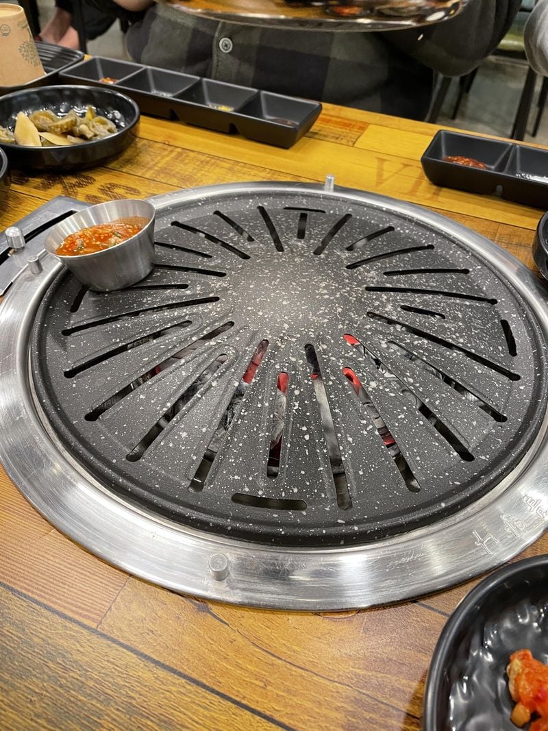 업소용 불판의 종류와 석쇠불판 코팅불판 무쇠불판 장단점 비교 (1)