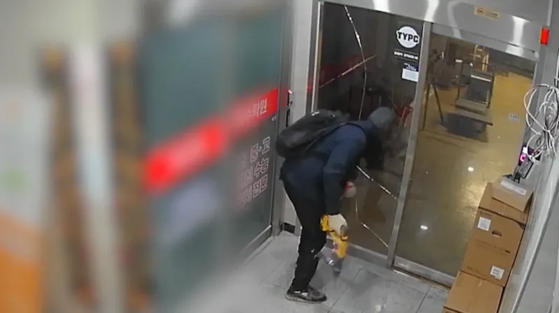 추천하는남자 (4).png 그래피칵드 3개 절도 당했으나.. 가져오면 선처해준다는 유튜버