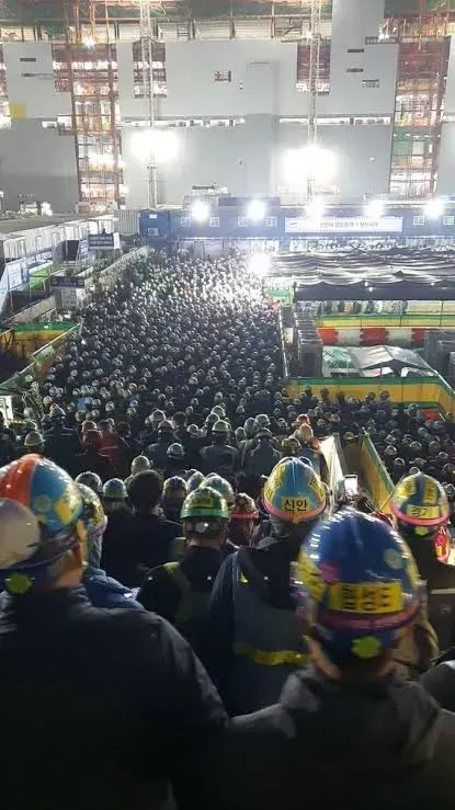 HBvGnNva4AAUqOb.jpeg 100% 한국인만 채용한다는 삼성전자 평택 건설현장.jpg