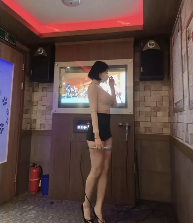 17629252905051.jpg ㅇㅎ?)회사 과장님이 회식 후 노래방 가자고 하면?