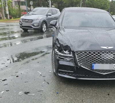 주차연습하다가 매형g80해먹고 도망나온 누나